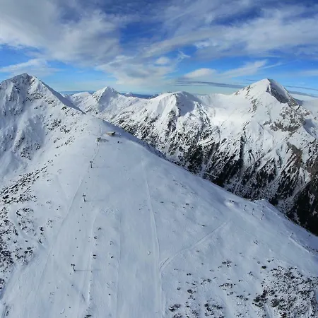 And Quiet Next To Gondola Lift. * バンスコ