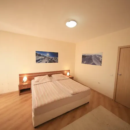 And Quiet Next To Gondola Lift. アパート *